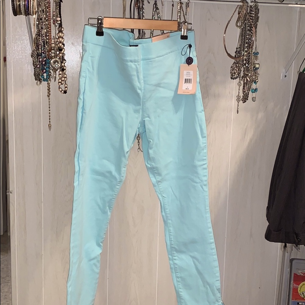 NYDJ pull on skinny jeans